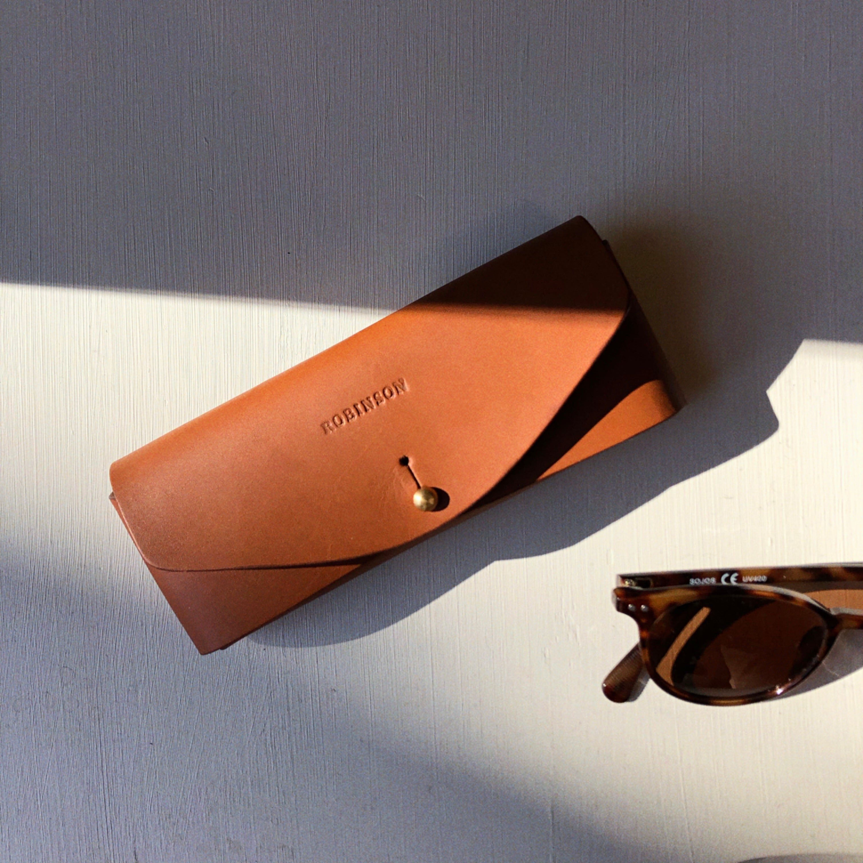 Leather Sunglasses Case - Tan