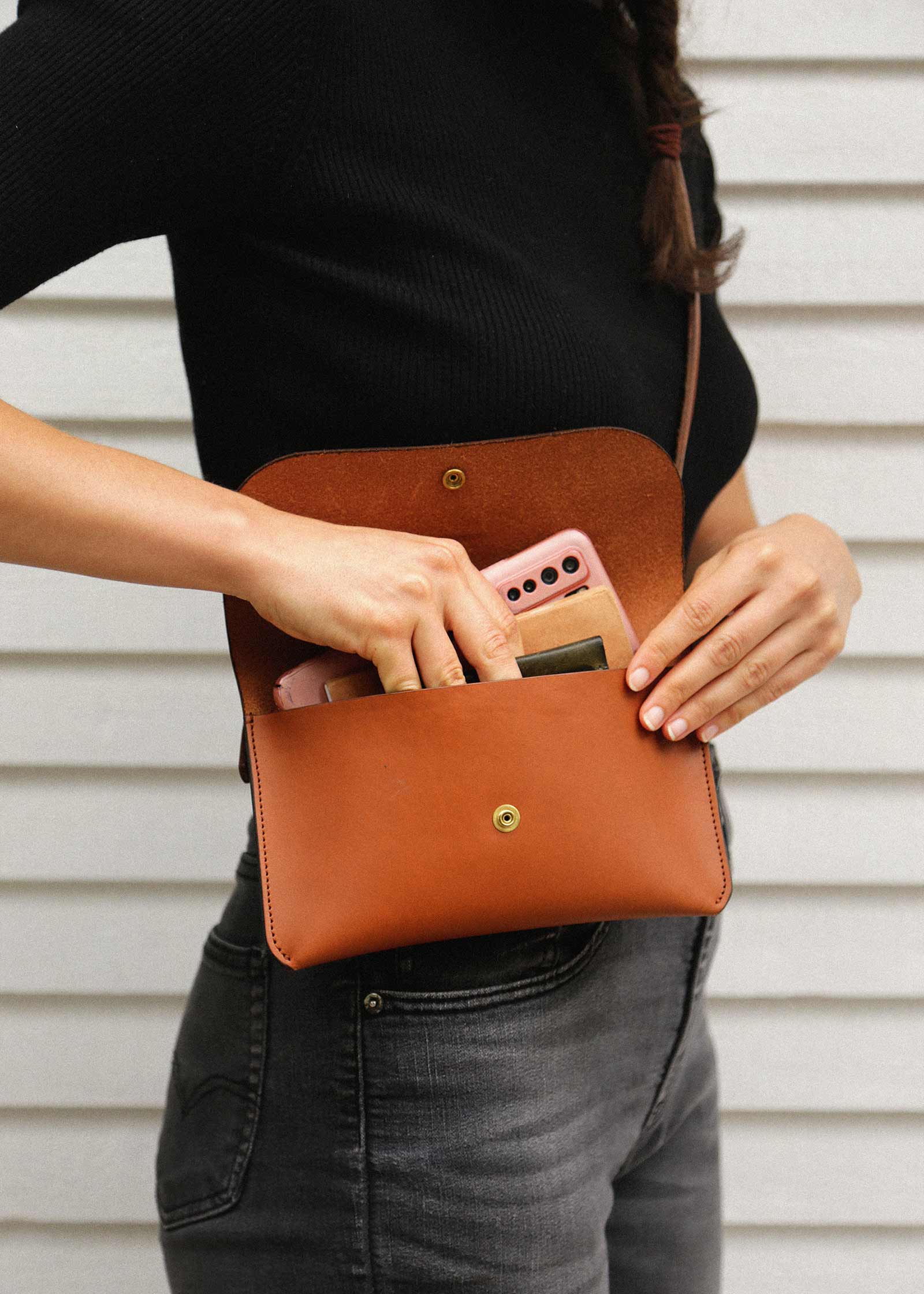 LOVAN - Leather Clutch - Tan