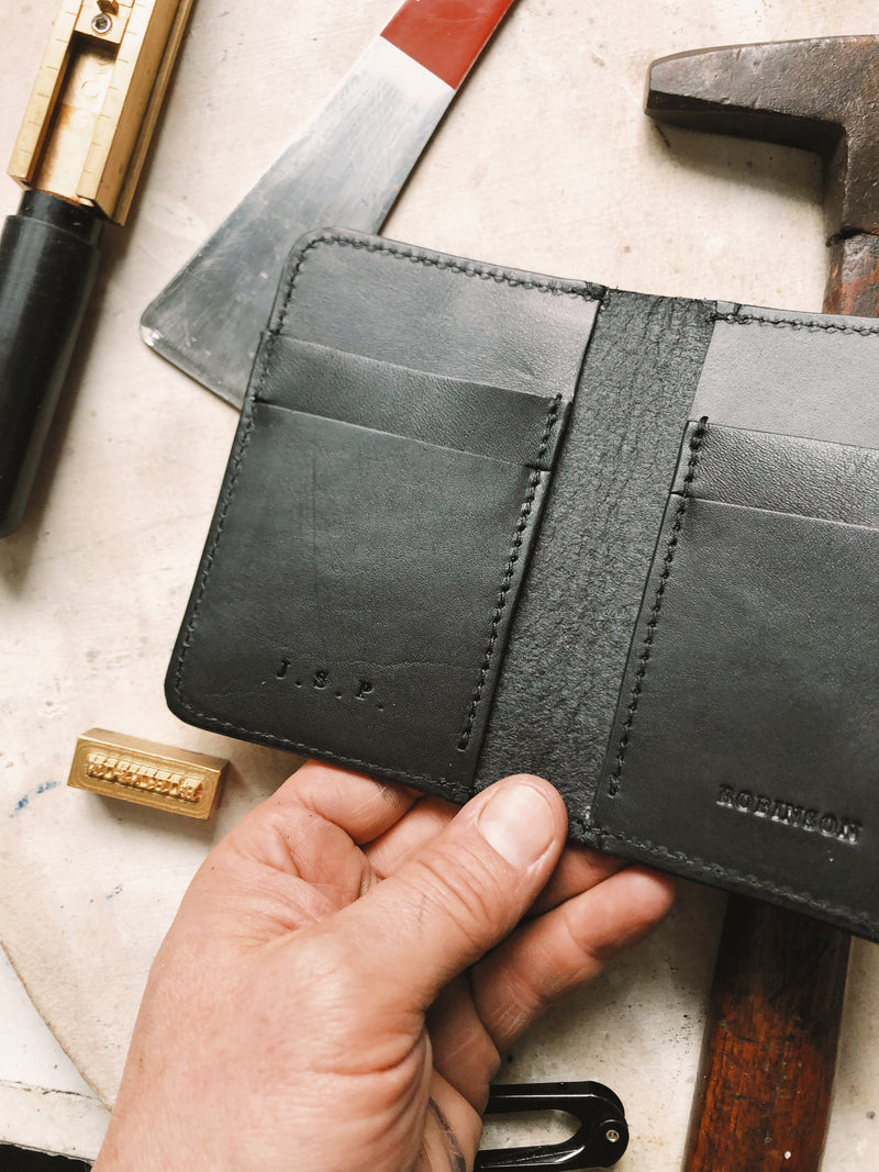 Vertical leather wallet - Black