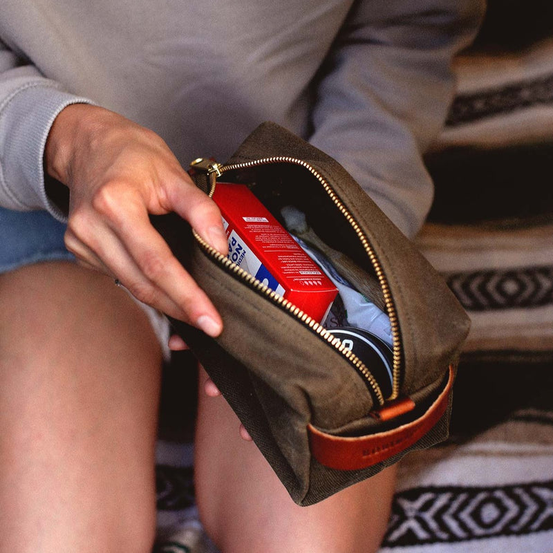 Wax canvas Dopp Kit - Khaki