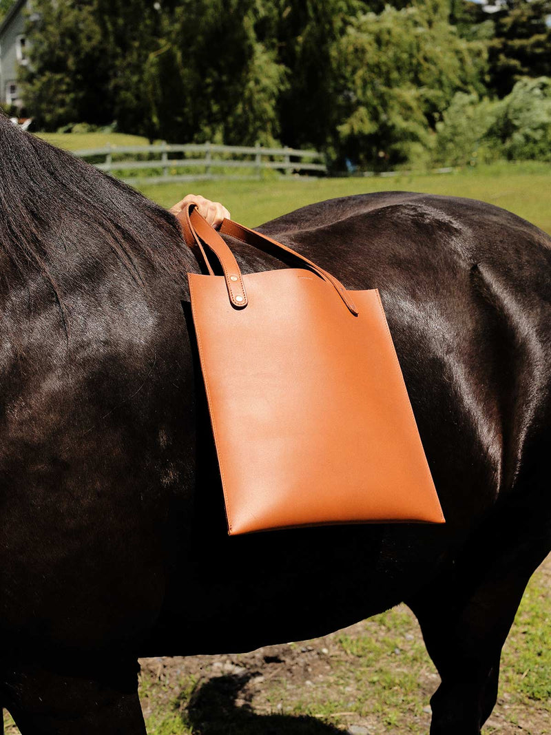 Amandine - Flat Tote Bag - Tobbaco
